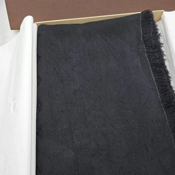 ❗SOLD❗ Monogram Classic Shawl - Picture 3 of 15